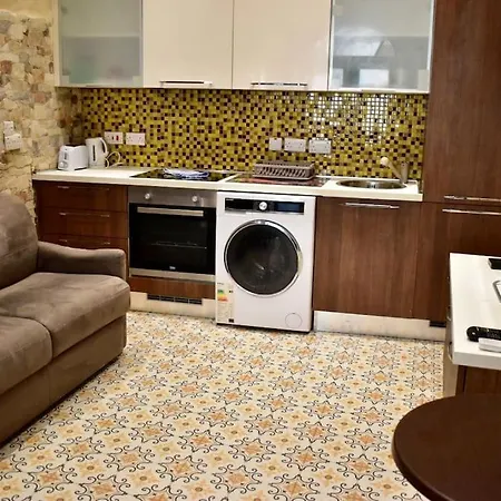 Centre Pied-a-terre Near Food Market And Walking Distance To Bus Terminus Apartmán Valletta