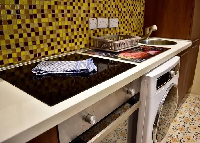 Centre Pied-a-terre Near Food Market And Walking Distance To Bus Terminus * Valletta